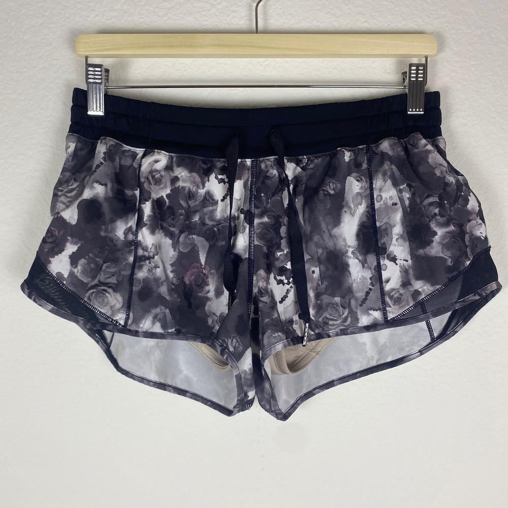 Lululemon Women's Size 8 Hotty Hot Shorts Floral‎ Black White Drawstring Run Gym